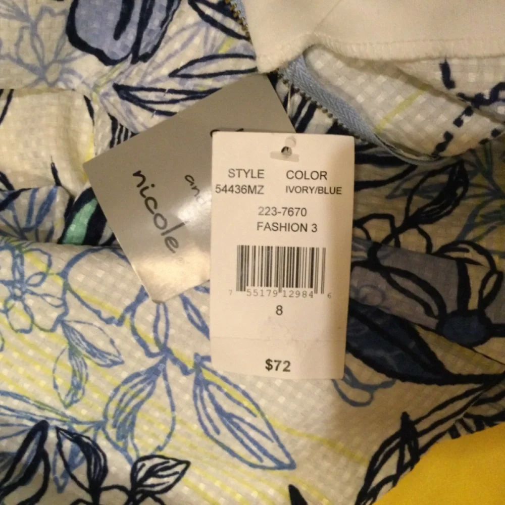 Great Summer Floral Dress by Danny and Nicole - Picture 5 of 14